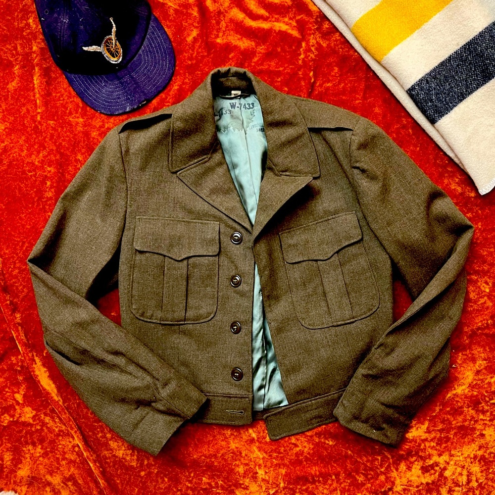 khaki green vintage army jacket - 1950